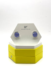 Empowered Diva-ER48998