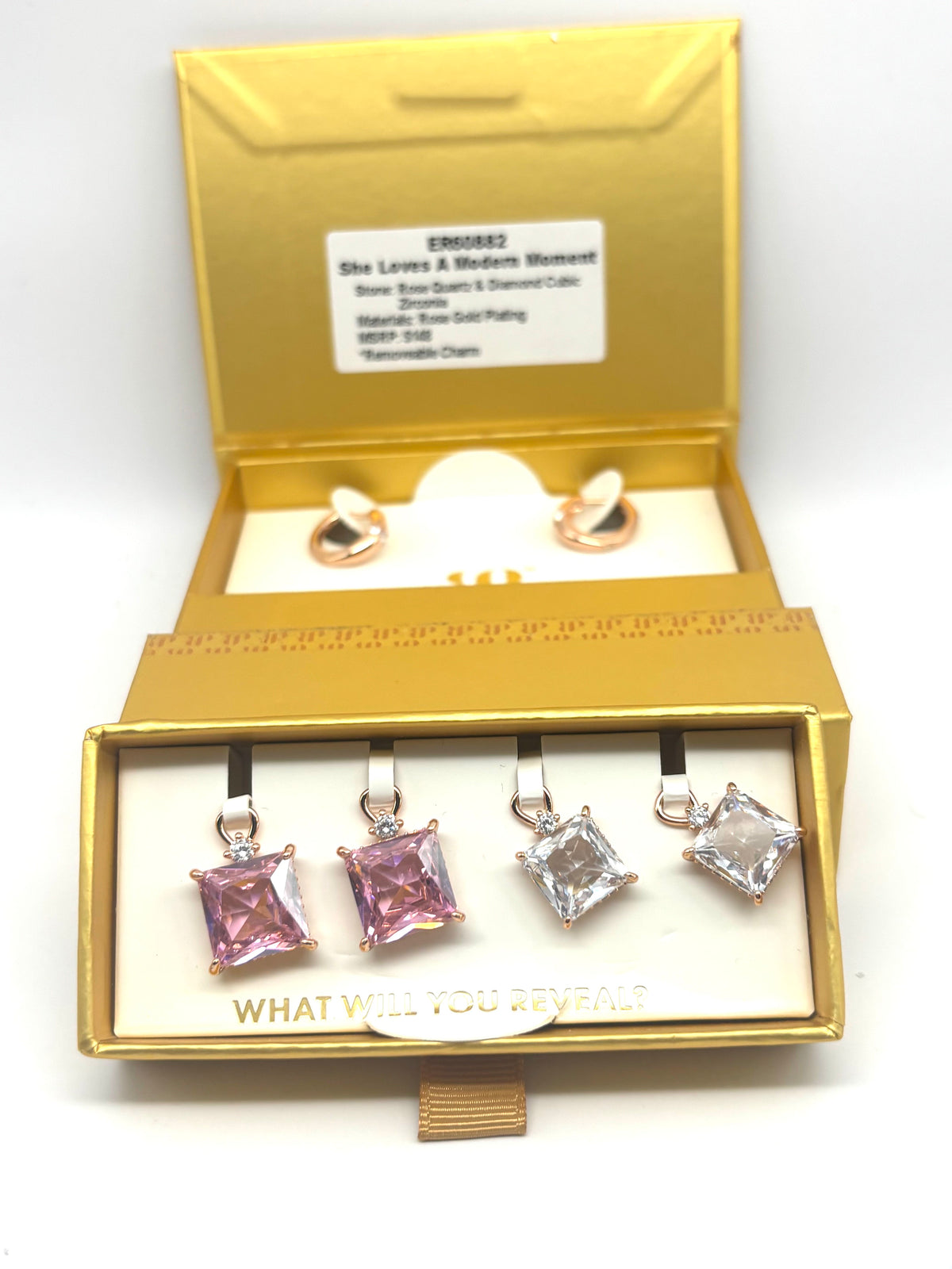 She Loves A Modern Moment-ER60882
